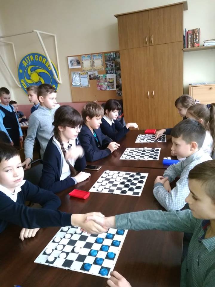Турнір з гри «Шашки» між учнями 5 - 6 класів
