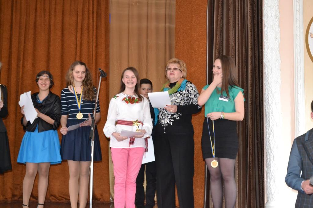 Вітаємо переможця  конкурсу «Учень року - 2015» – Скрепецьку Оксану