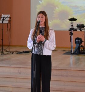 ІІ місце – Малиновська Катерина, учениця 11-ЛА кл.